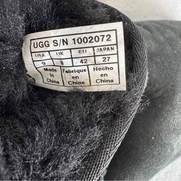 UGG Classic Mini Boot - Picture 6 of 9